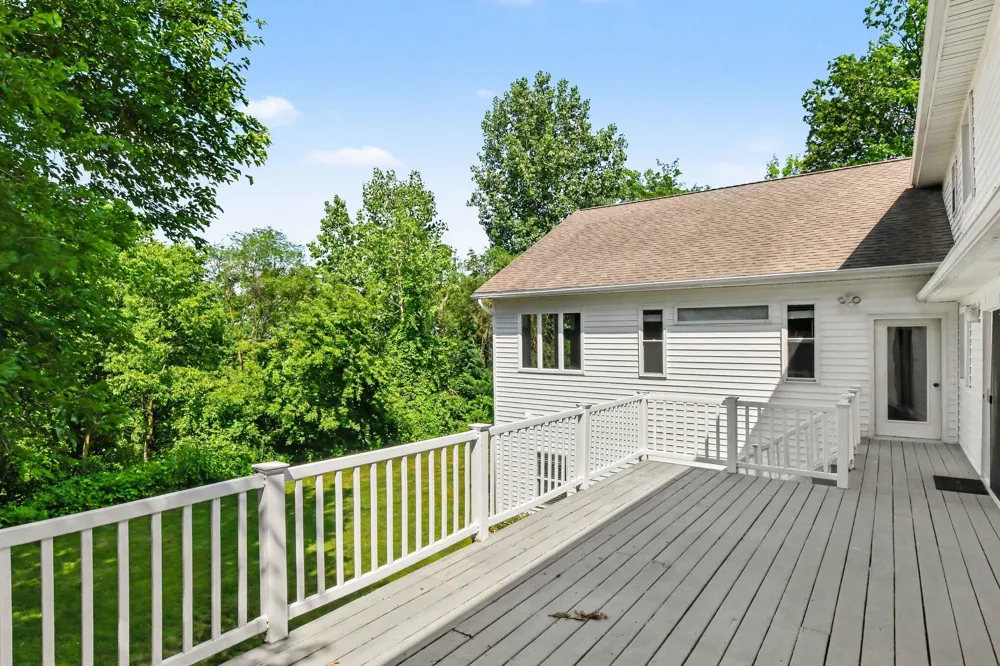4994 Bluff Drive NE Grand Rapids, MI 49525