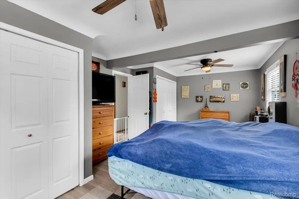13065 Neff Road Vienna Charter Township, MI 48420