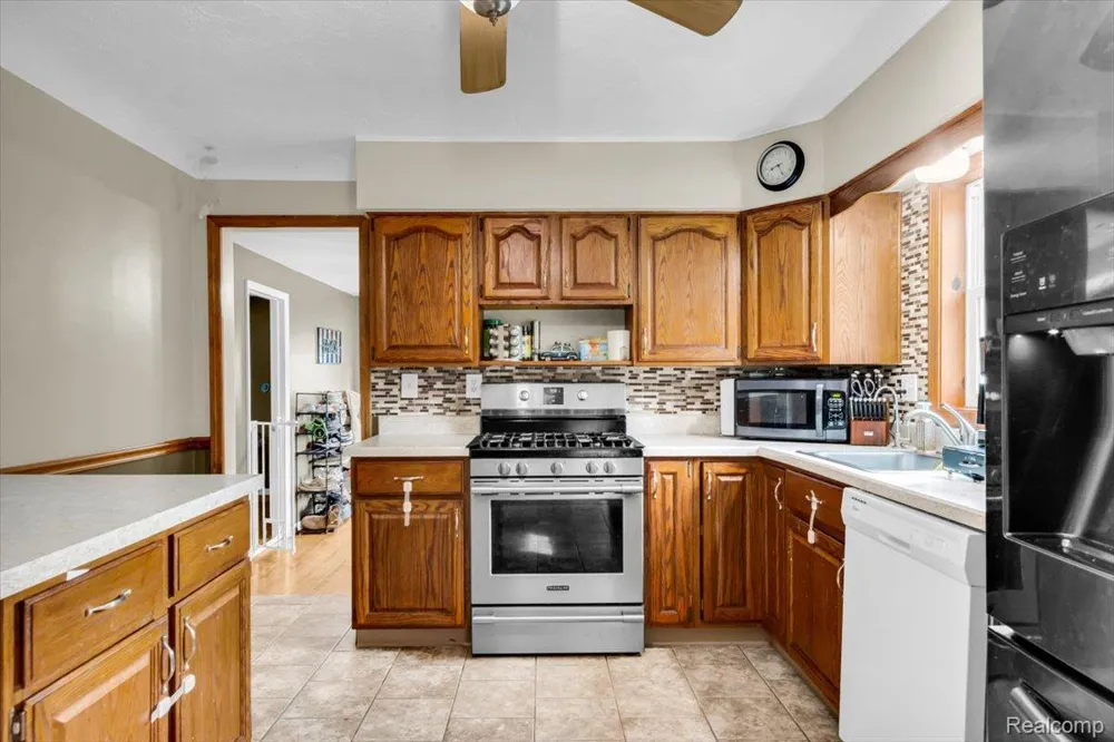 13065 Neff Road Vienna Charter Township, MI 48420