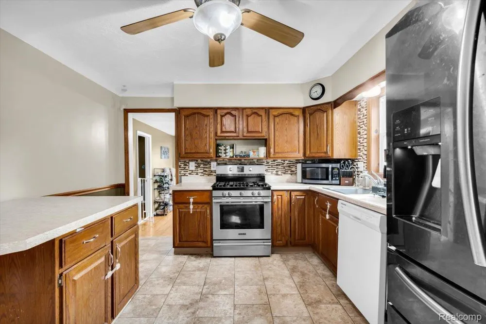 13065 Neff Road Vienna Charter Township, MI 48420