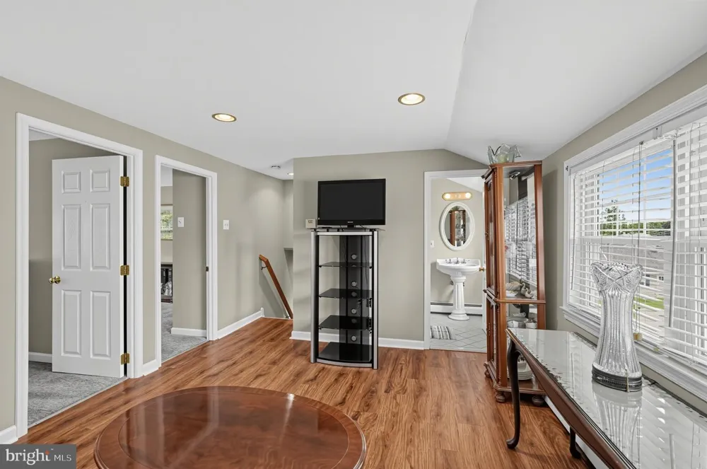 462 CYNTHIA AVENUE Langhorne, PA 19047