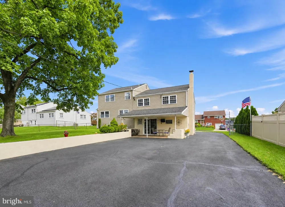 462 CYNTHIA AVENUE Langhorne, PA 19047