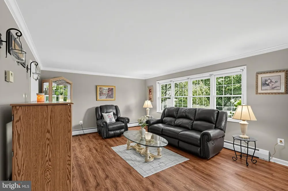462 CYNTHIA AVENUE Langhorne, PA 19047
