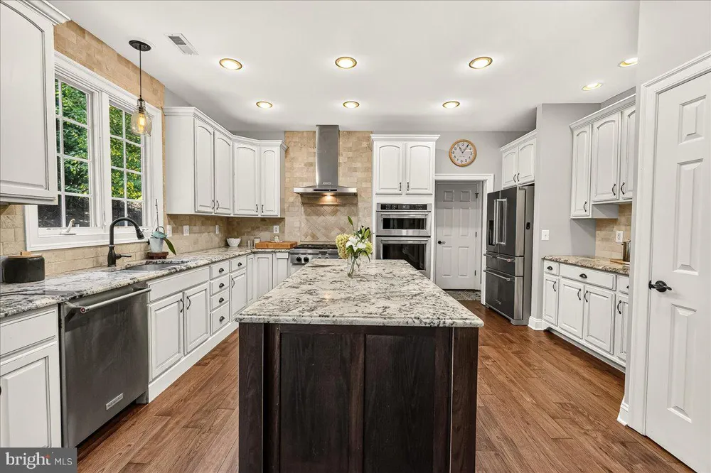 11204 YARDLEY PLACE E Ijamsville, MD 21754