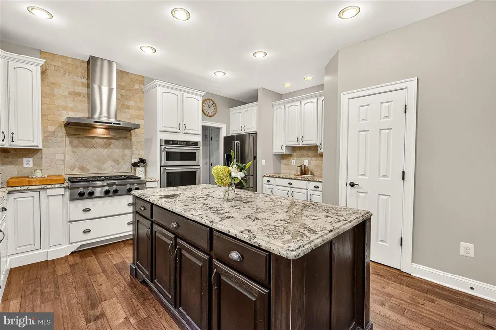 11204 YARDLEY PLACE E Ijamsville, MD 21754