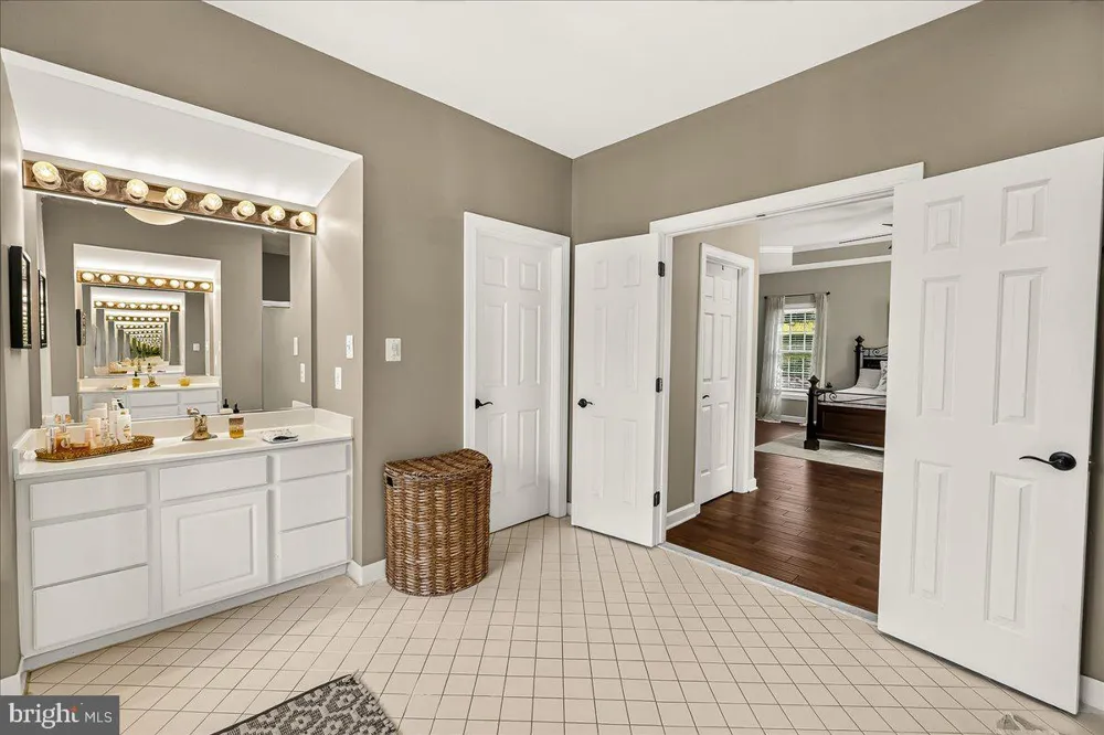 11204 YARDLEY PLACE E Ijamsville, MD 21754