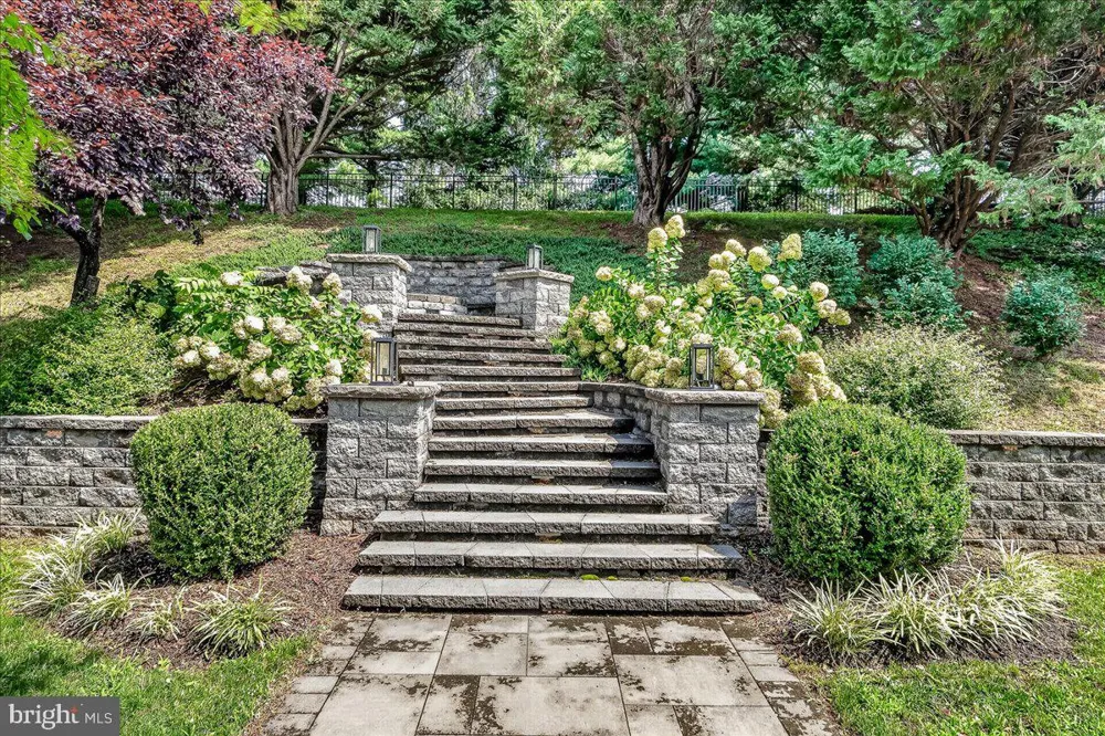 11204 YARDLEY PLACE E Ijamsville, MD 21754