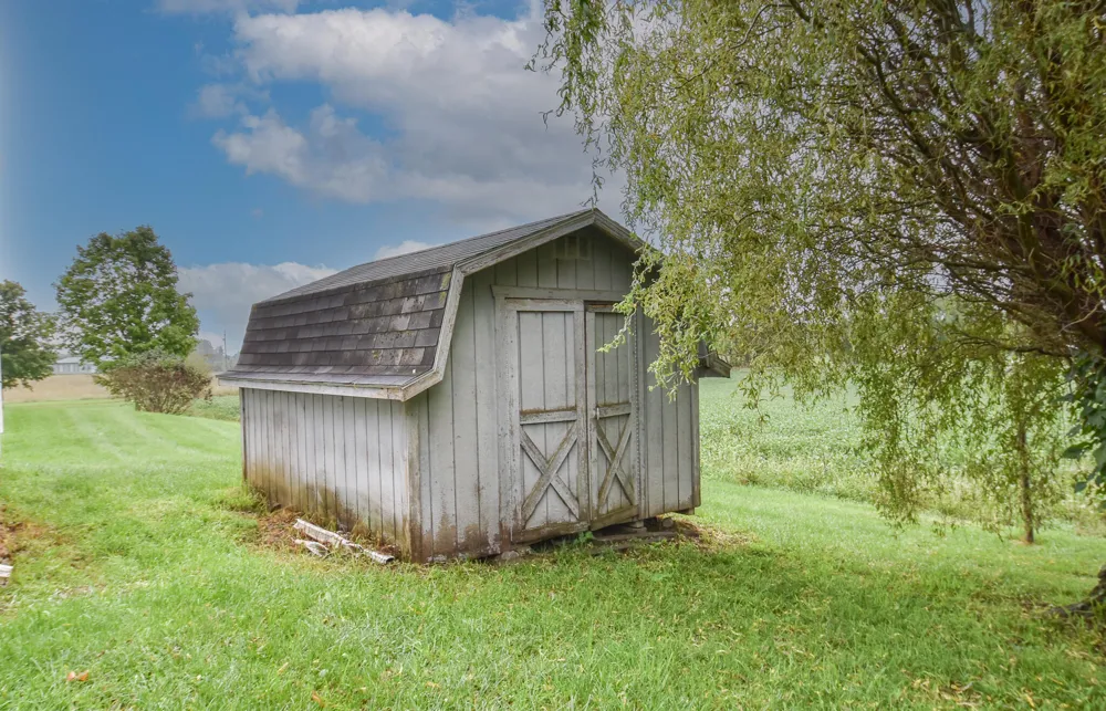 4391 Tamarack Road Hillsdale, MI 49242