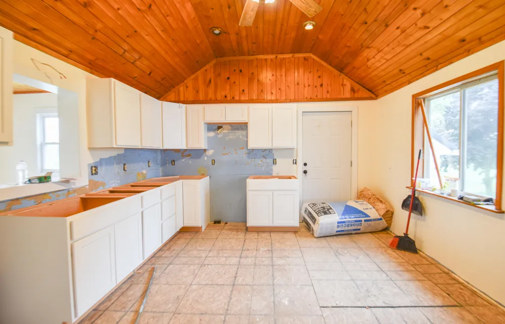 4391 Tamarack Road Hillsdale, MI 49242