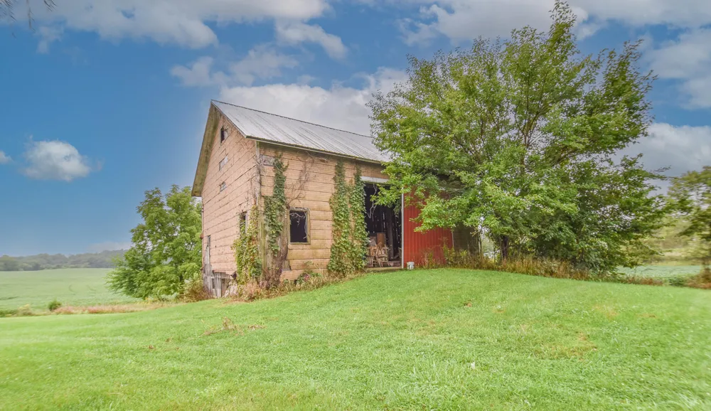 4391 Tamarack Road Hillsdale, MI 49242