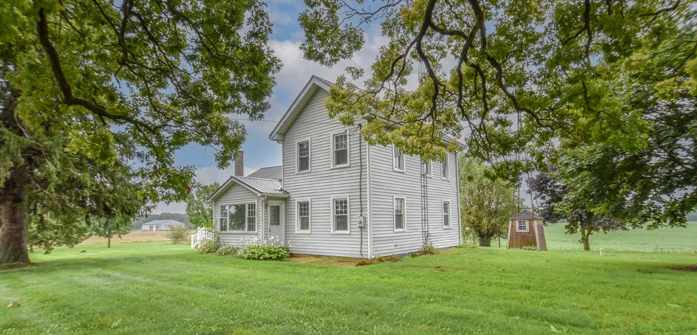 4391 Tamarack Road Hillsdale, MI 49242