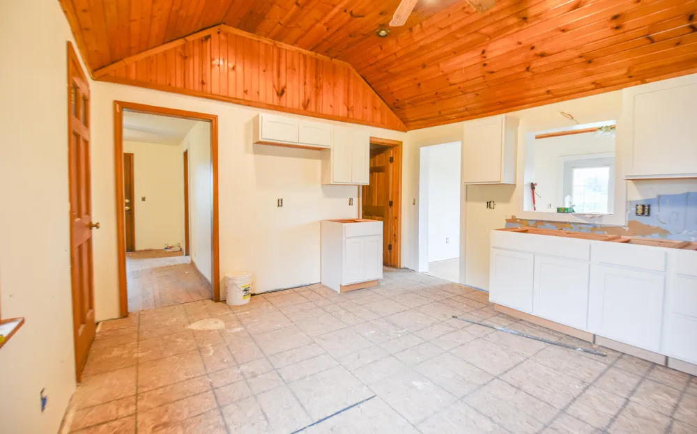 4391 Tamarack Road Hillsdale, MI 49242