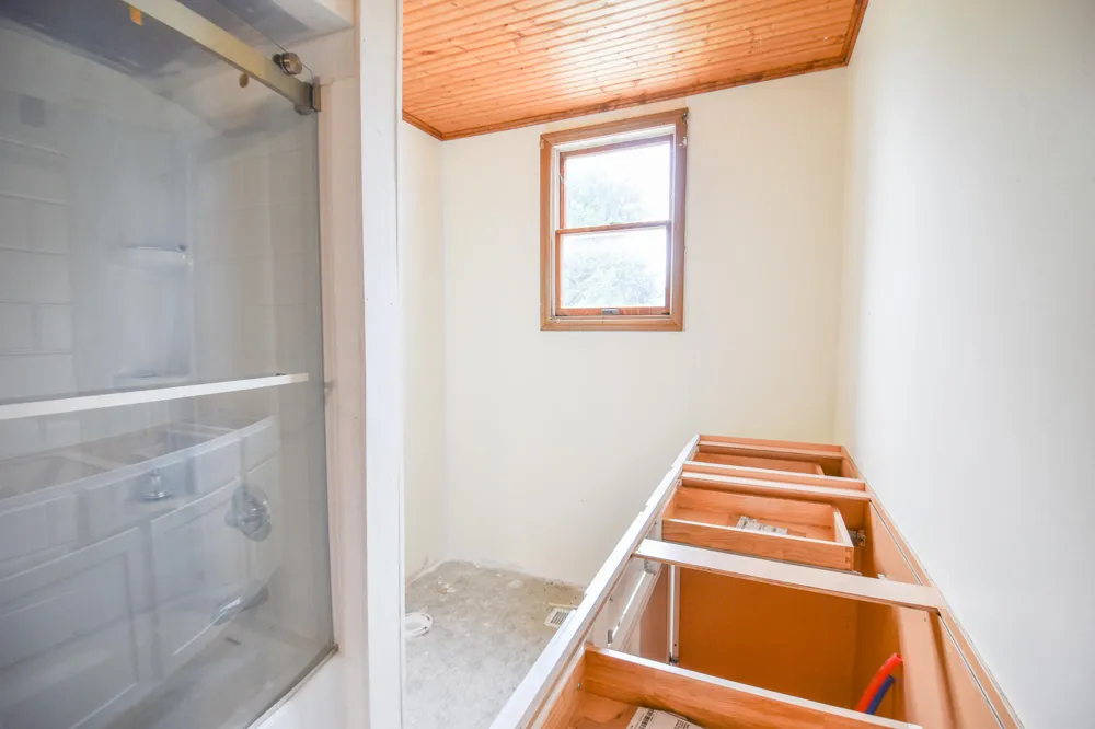 4391 Tamarack Road Hillsdale, MI 49242