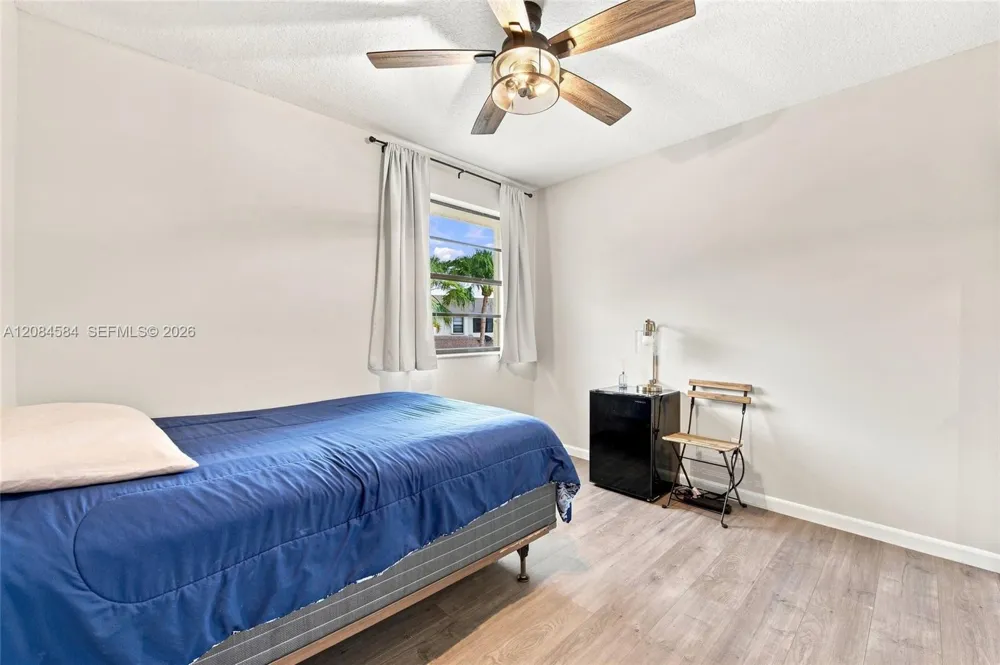 10720 NW 11th St Pembroke Pines, FL 33026
