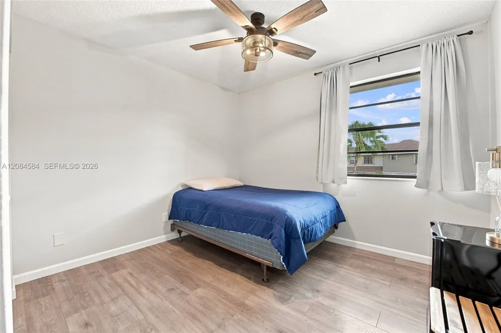 10720 NW 11th St Pembroke Pines, FL 33026