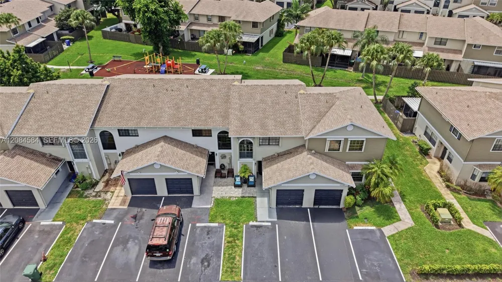 10720 NW 11th St Pembroke Pines, FL 33026