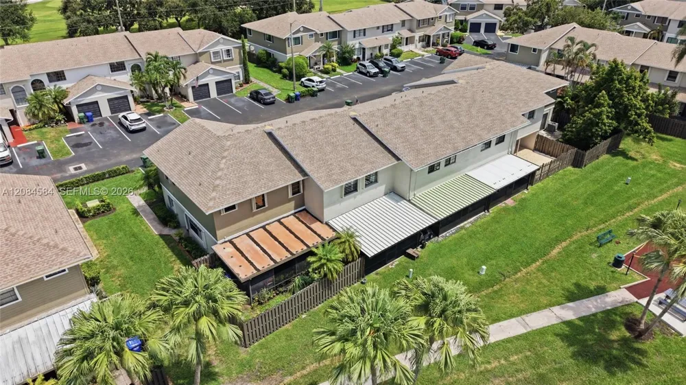 10720 NW 11th St Pembroke Pines, FL 33026