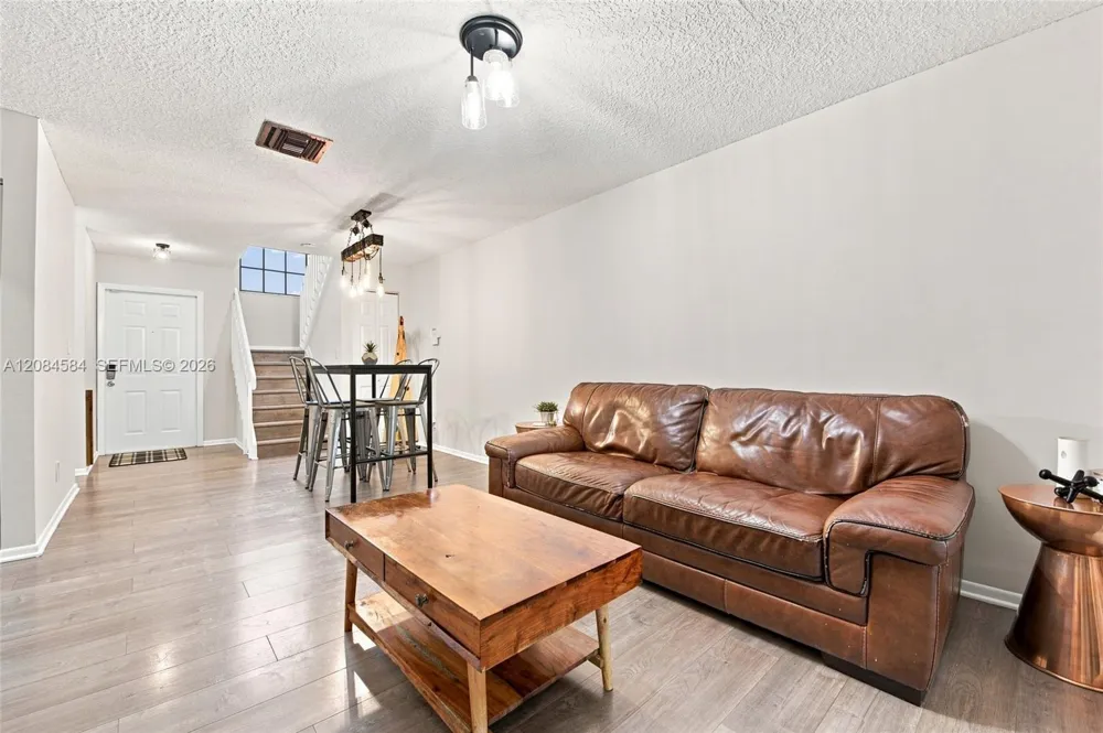 10720 NW 11th St Pembroke Pines, FL 33026