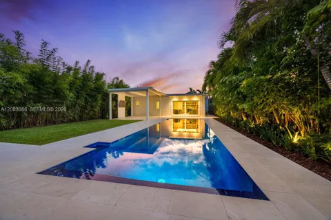 2635 SW 64th Ave