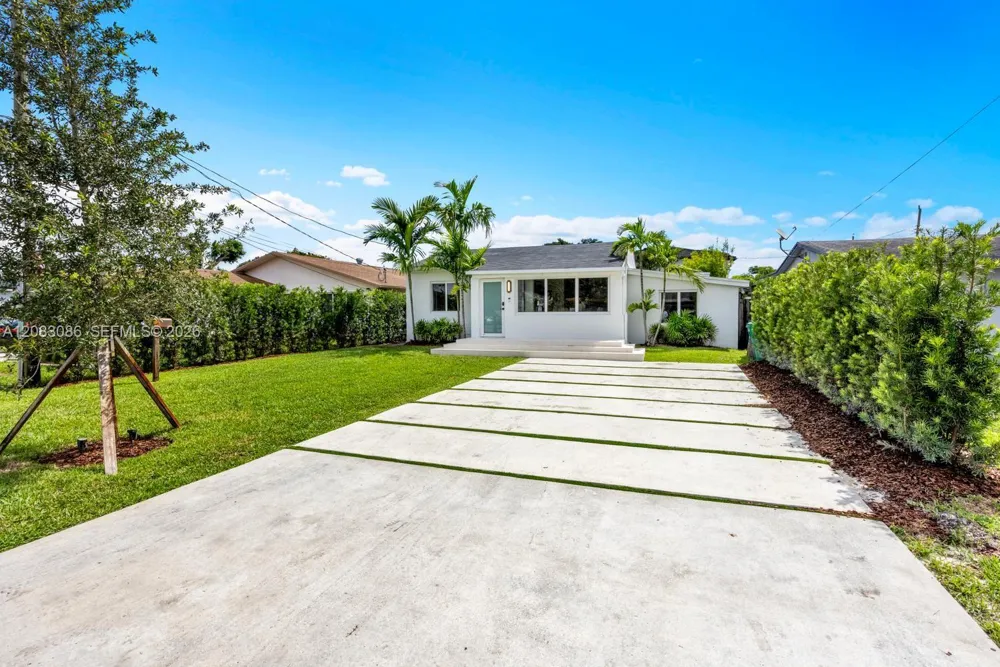 2635 SW 64th Ave Miami, FL 33155