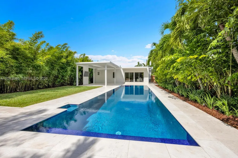 2635 SW 64th Ave Miami, FL 33155