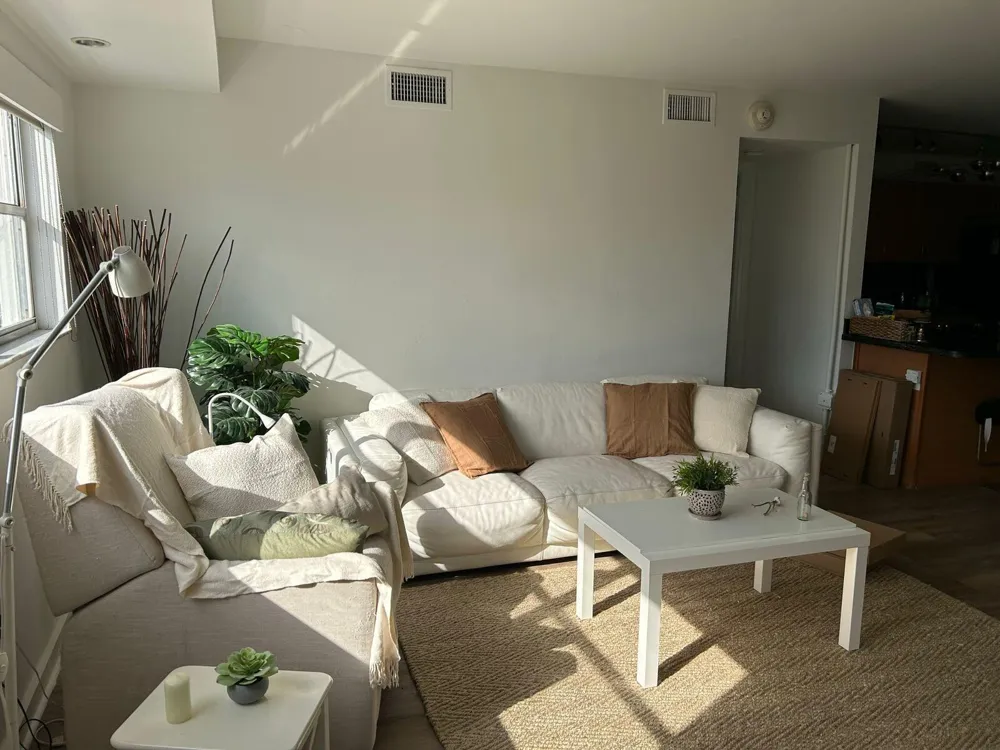 1881 WASHINGTON AVENUE #8E Miami Beach, FL 33139
