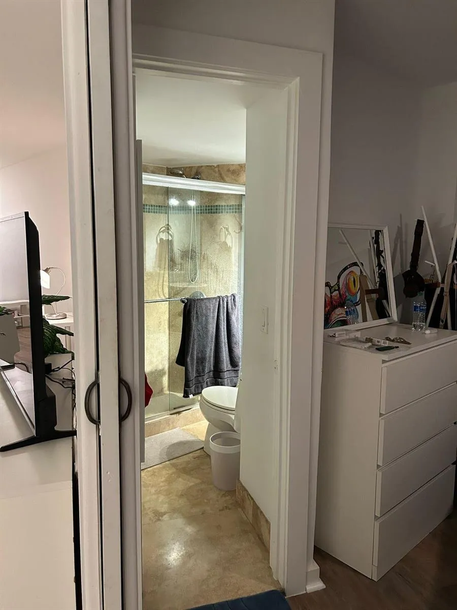 1881 WASHINGTON AVENUE #8E Miami Beach, FL 33139