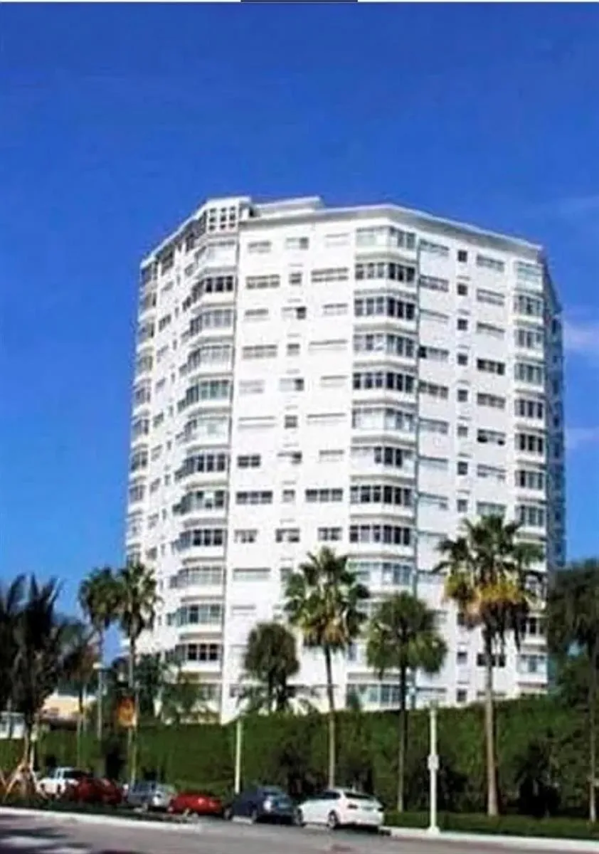 1881 WASHINGTON AVENUE #8E Miami Beach, FL 33139