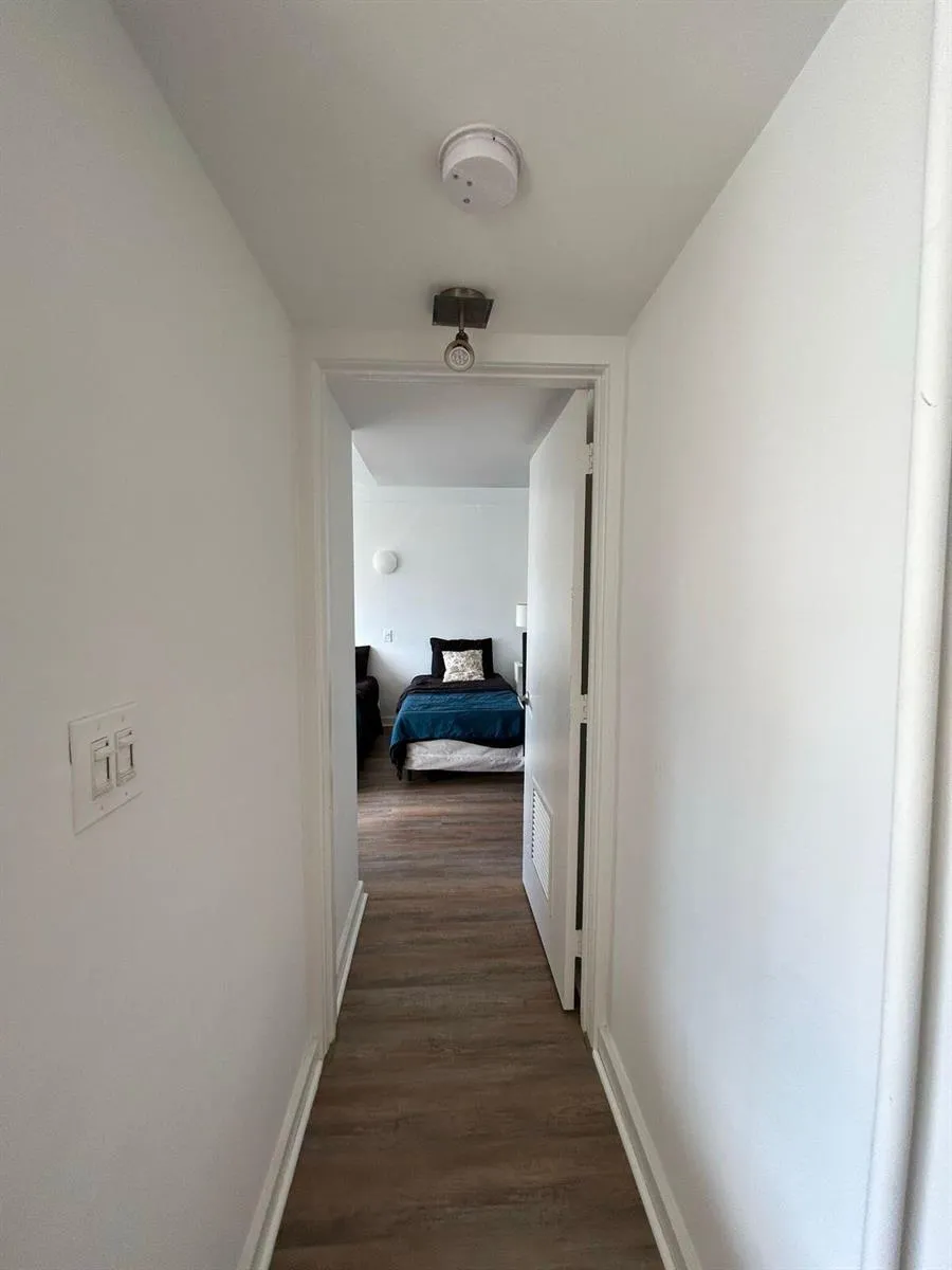 1881 WASHINGTON AVENUE #8E Miami Beach, FL 33139