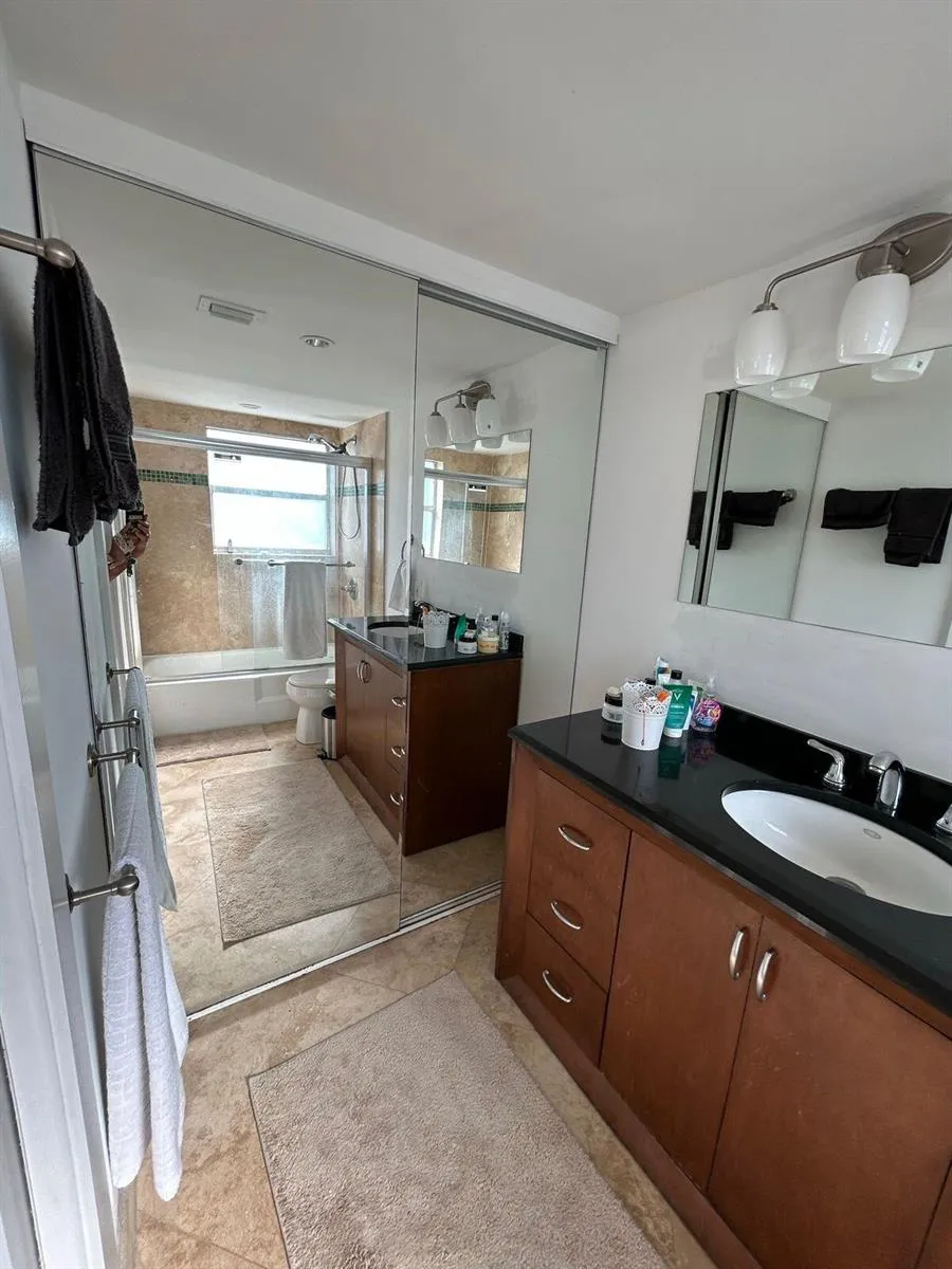 1881 WASHINGTON AVENUE #8E Miami Beach, FL 33139
