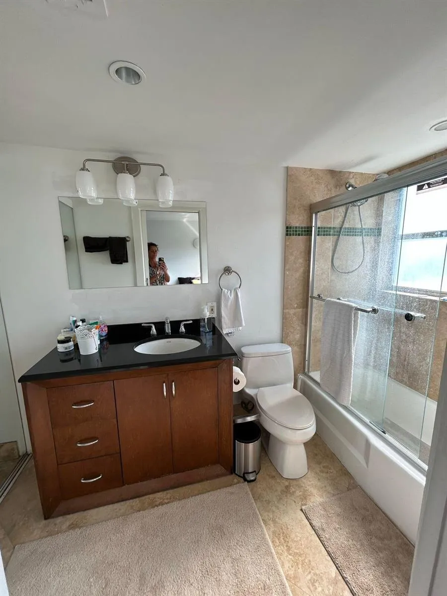 1881 WASHINGTON AVENUE #8E Miami Beach, FL 33139