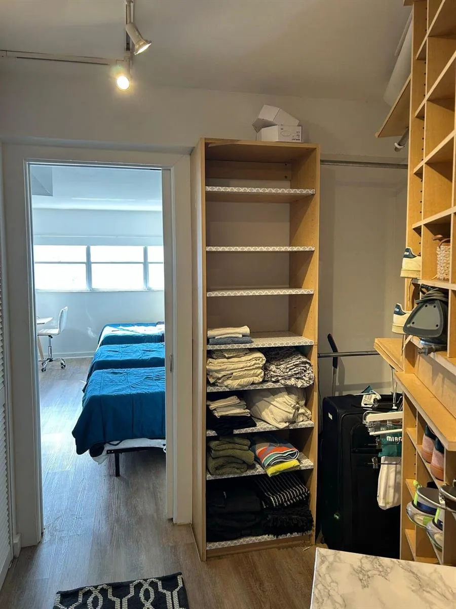 1881 WASHINGTON AVENUE #8E Miami Beach, FL 33139