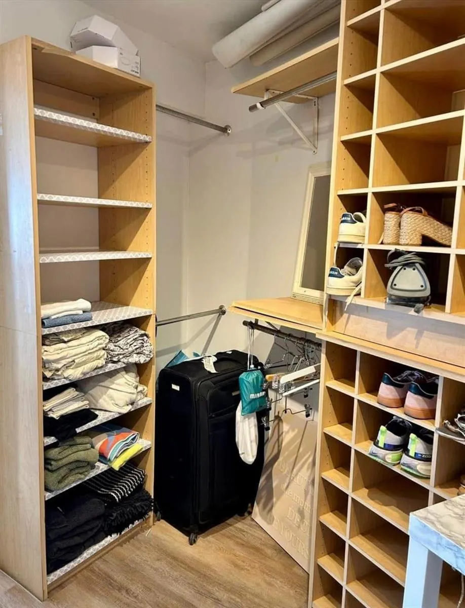 1881 WASHINGTON AVENUE #8E Miami Beach, FL 33139