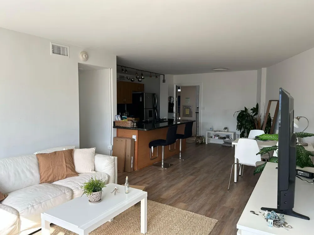 1881 WASHINGTON AVENUE #8E Miami Beach, FL 33139