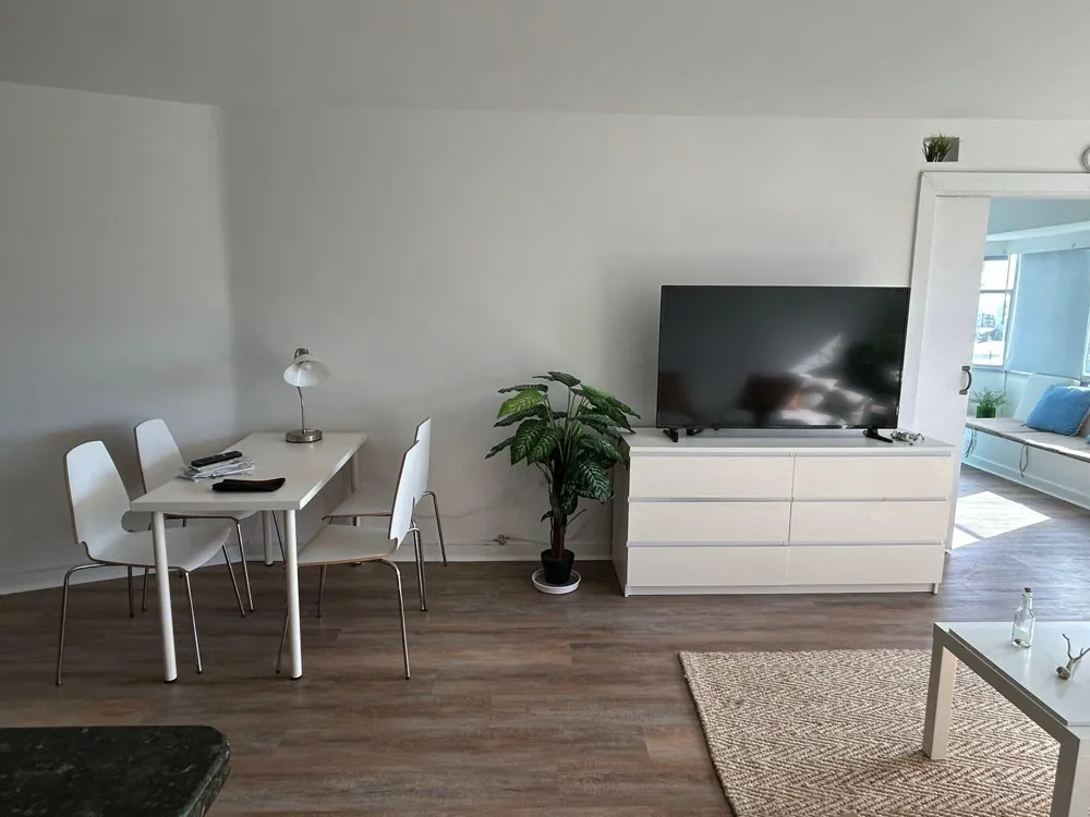 1881 WASHINGTON AVENUE #8E Miami Beach, FL 33139