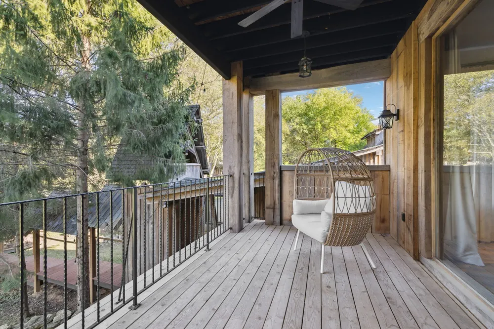 2465 Old Charlotte Pike Franklin, TN 37064