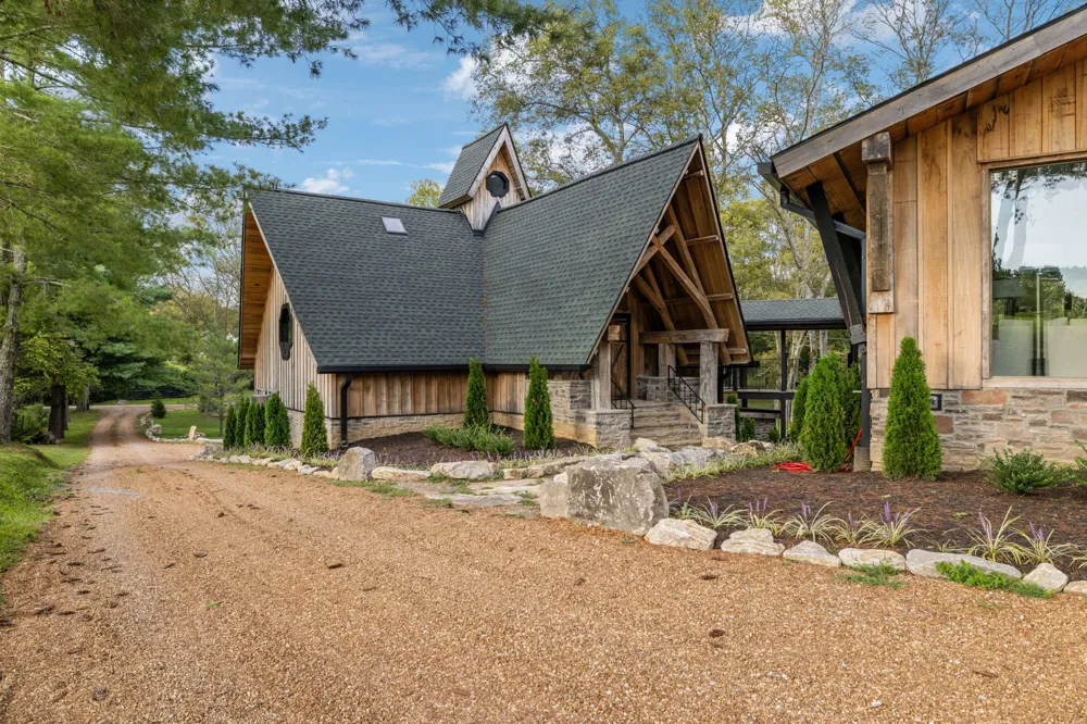2465 Old Charlotte Pike Franklin, TN 37064