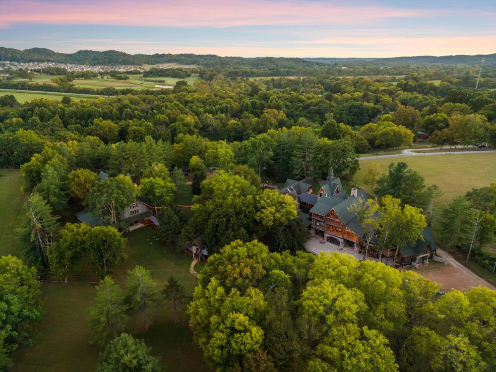 2465 Old Charlotte Pike Franklin, TN 37064