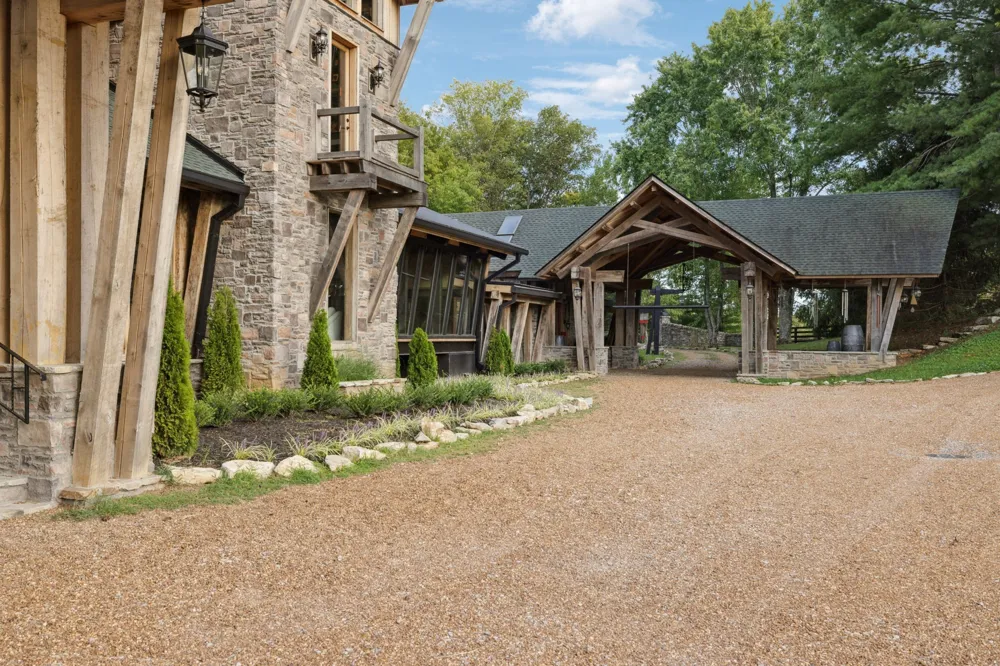 2465 Old Charlotte Pike Franklin, TN 37064
