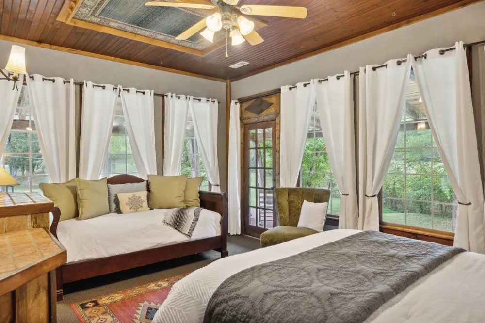2465 Old Charlotte Pike Franklin, TN 37064