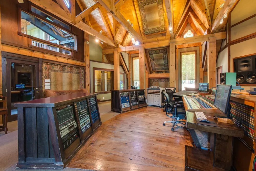 2465 Old Charlotte Pike Franklin, TN 37064