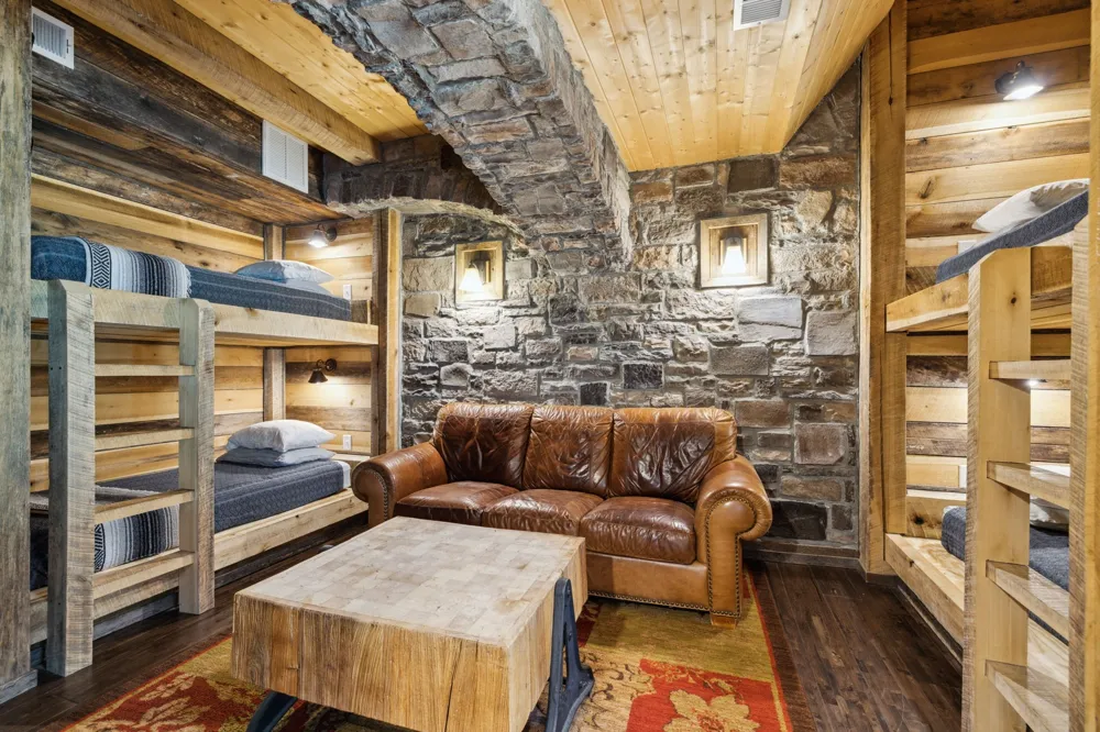 2465 Old Charlotte Pike Franklin, TN 37064
