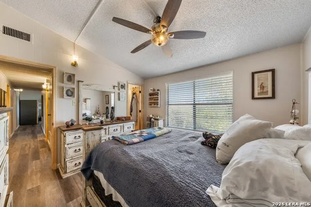 731 Mountain View Pl Pipe Creek, TX 78063