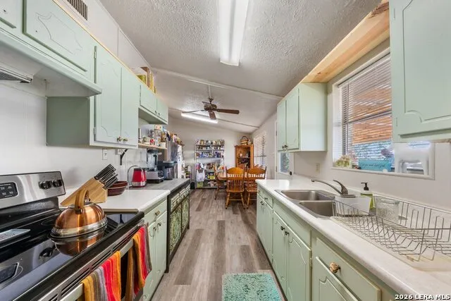 731 Mountain View Pl Pipe Creek, TX 78063