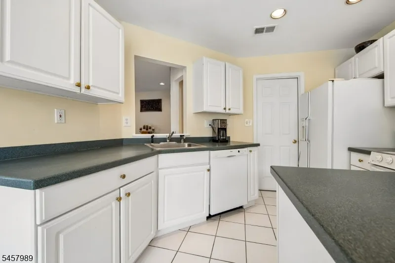 373 Digaetano Ter West Orange, NJ 07052