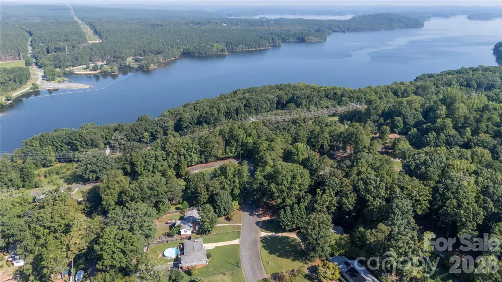41 Elm Street Badin, NC 28009