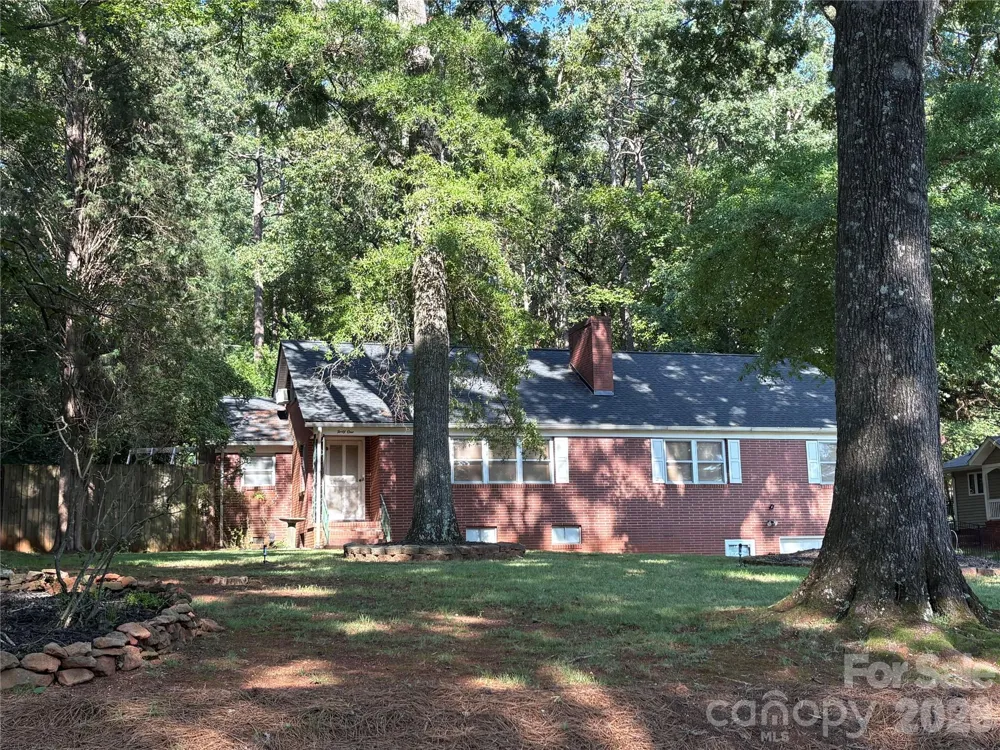 41 Elm Street Badin, NC 28009