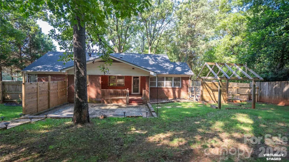 41 Elm Street Badin, NC 28009