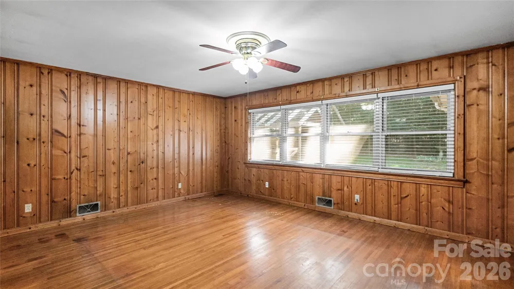 41 Elm Street Badin, NC 28009