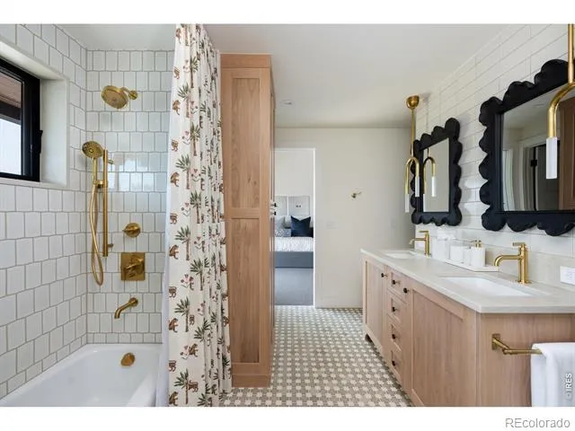 6124 Trevarton Drive Longmont, CO 80503